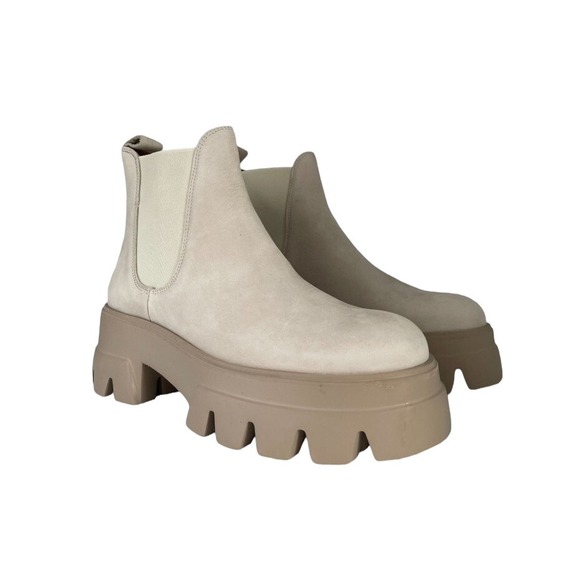 NWOB TORAL Revolve Mara Bootie Suede Leather Boots Chunky Sole Size 39 US9 Igloo - Picture 2 of 9